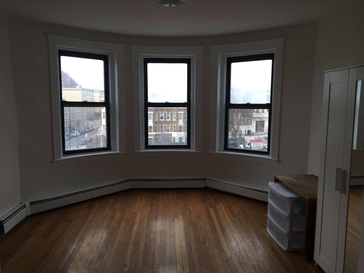 Apartment for rent at 1668 Commonwealth Ave #4D, Brighton, MA 02135