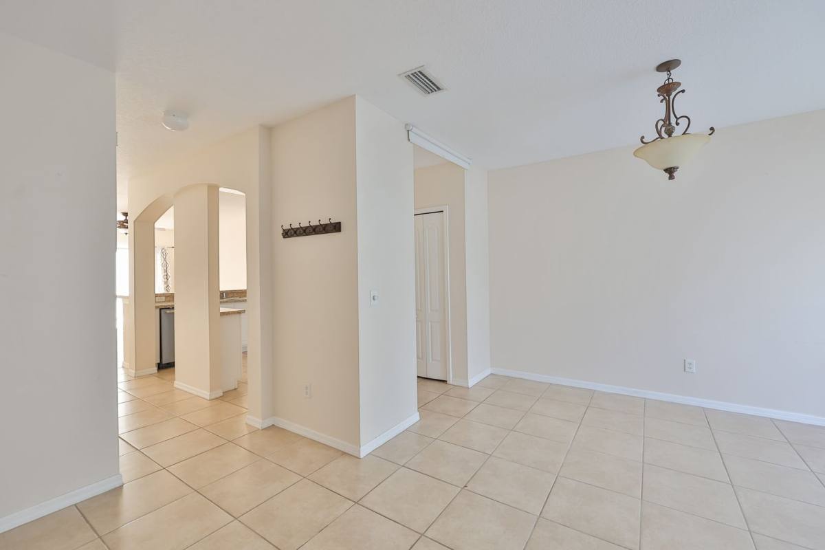Townhouse for rent at 15843 Fishhawk View Dr, Lithia, FL 33547