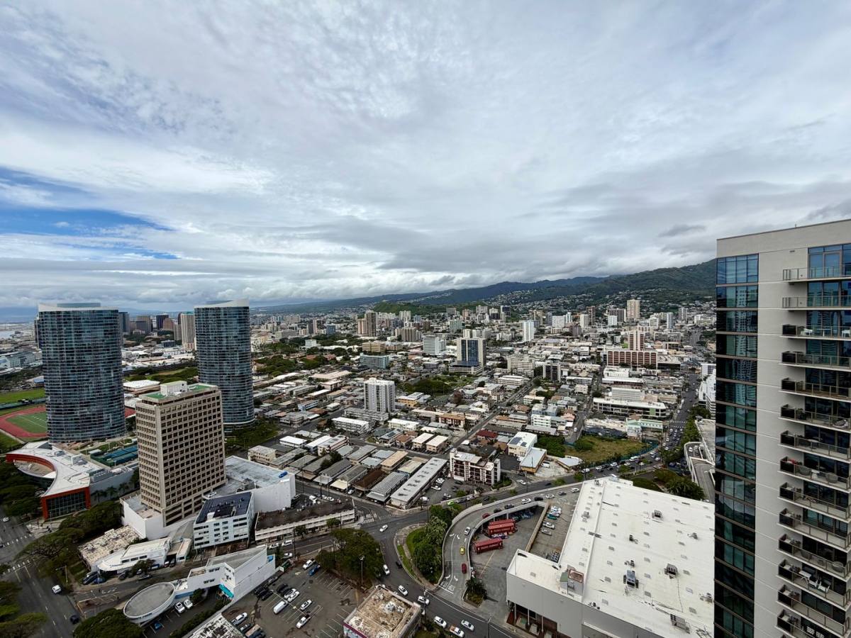 Condo for rent at 1391 Kapiolani Blvd, Honolulu, HI 96814