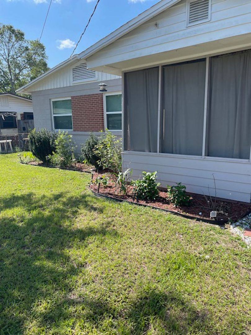 House for rent at 10412 Skycrest Dr N, Jacksonville, FL 32246