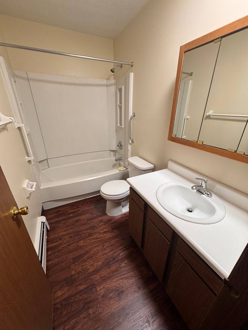 Apartment for rent at 1100 W Western Reserve Rd, Youngstown, OH 44514