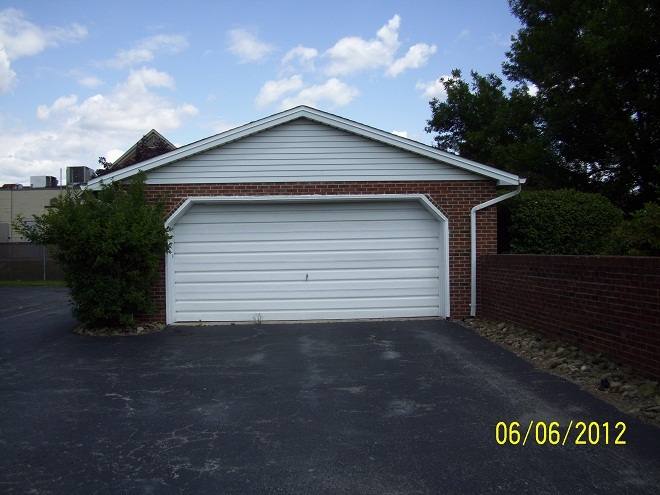Apartment for rent at 1100 W Western Reserve Rd, Youngstown, OH 44514