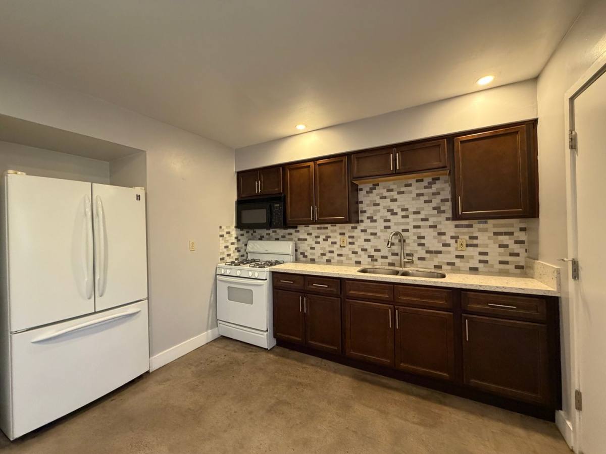 Townhouse for rent at 1833 E Harvard St, Phoenix, AZ 85006