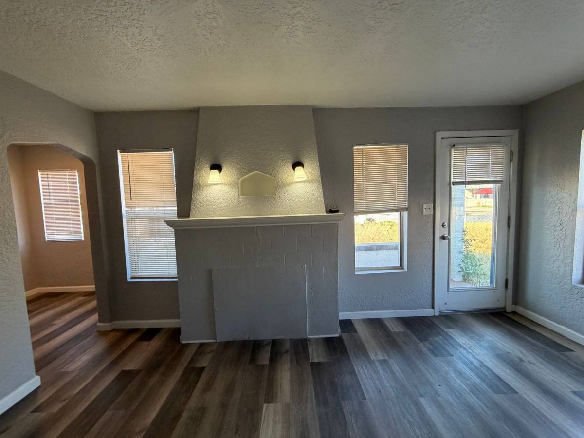 Townhouse for rent at 1833 E Harvard St, Phoenix, AZ 85006