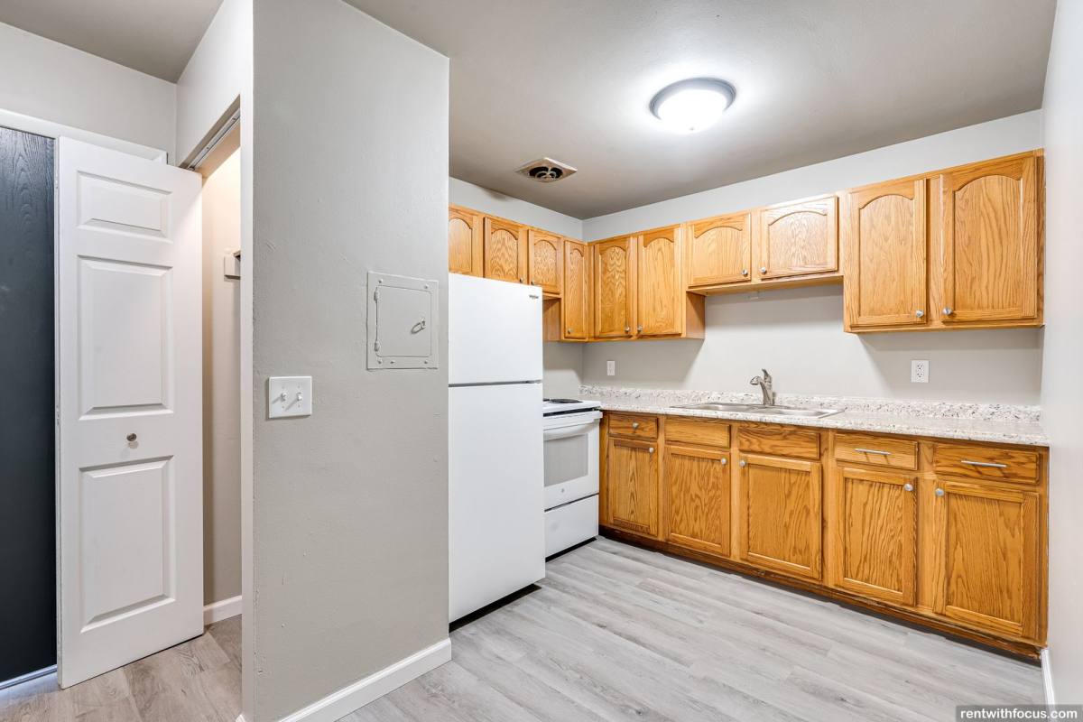 Apartment for rent at 2031 Vine St, Green Bay, WI 54302