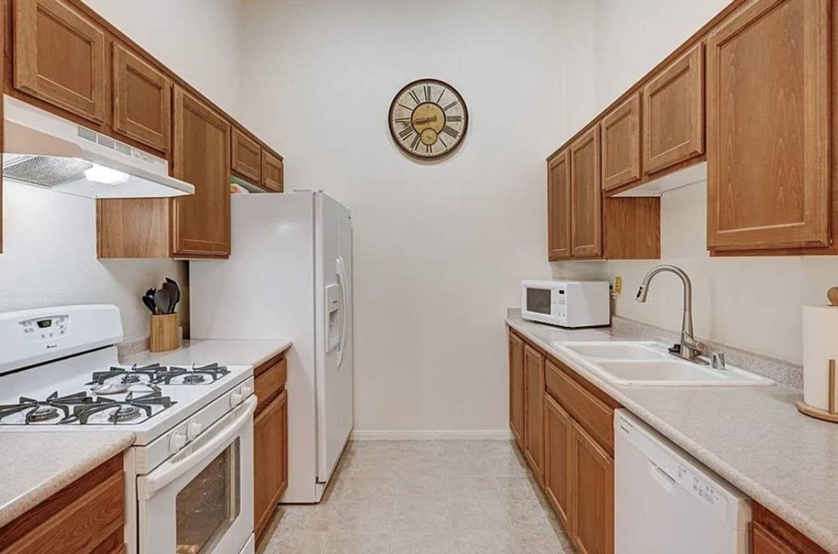 Apartment for rent at 8985 S Durango Dr, Las Vegas, NV 89113