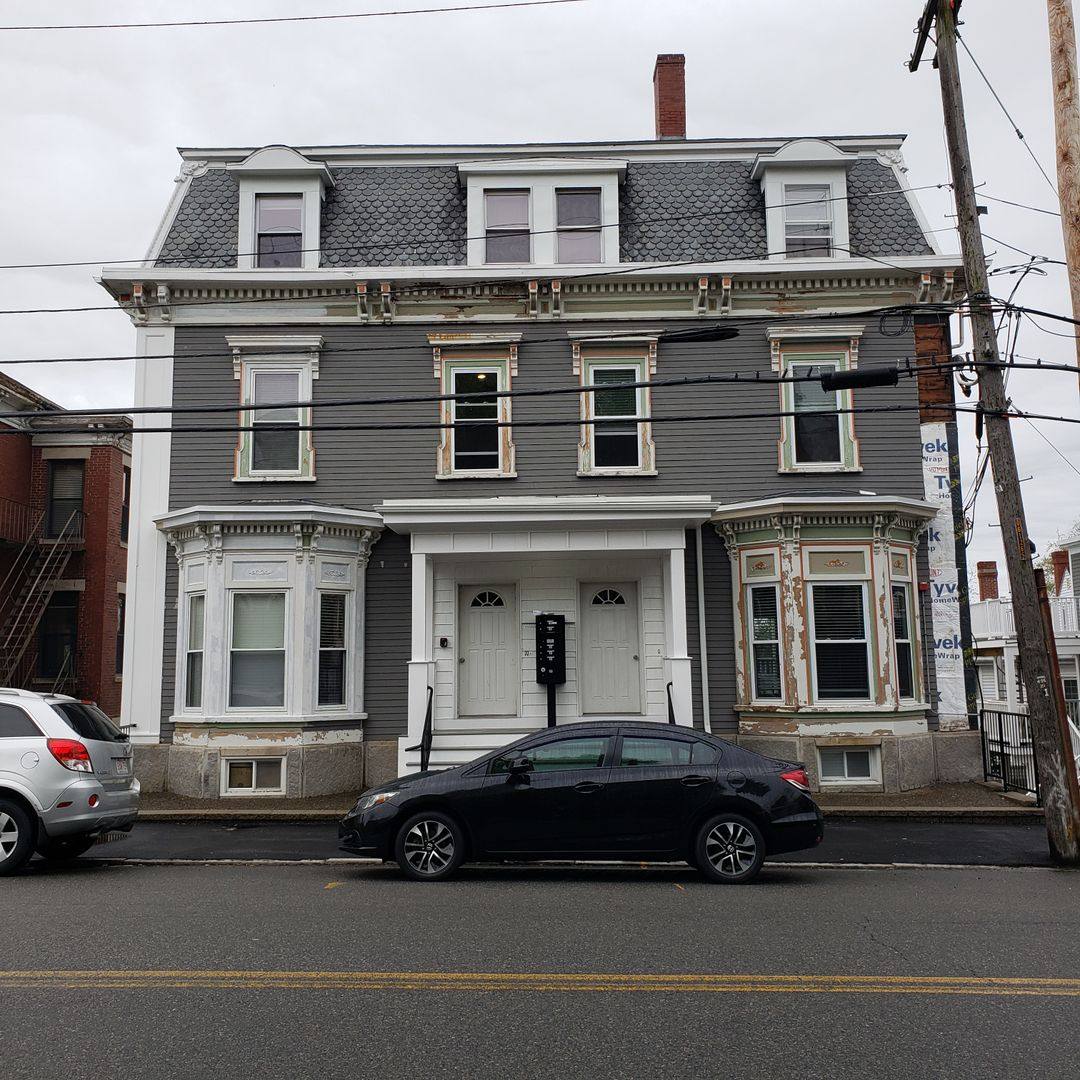 Townhouse for rent at 51-53 Summer St, Haverhill, MA 01830
