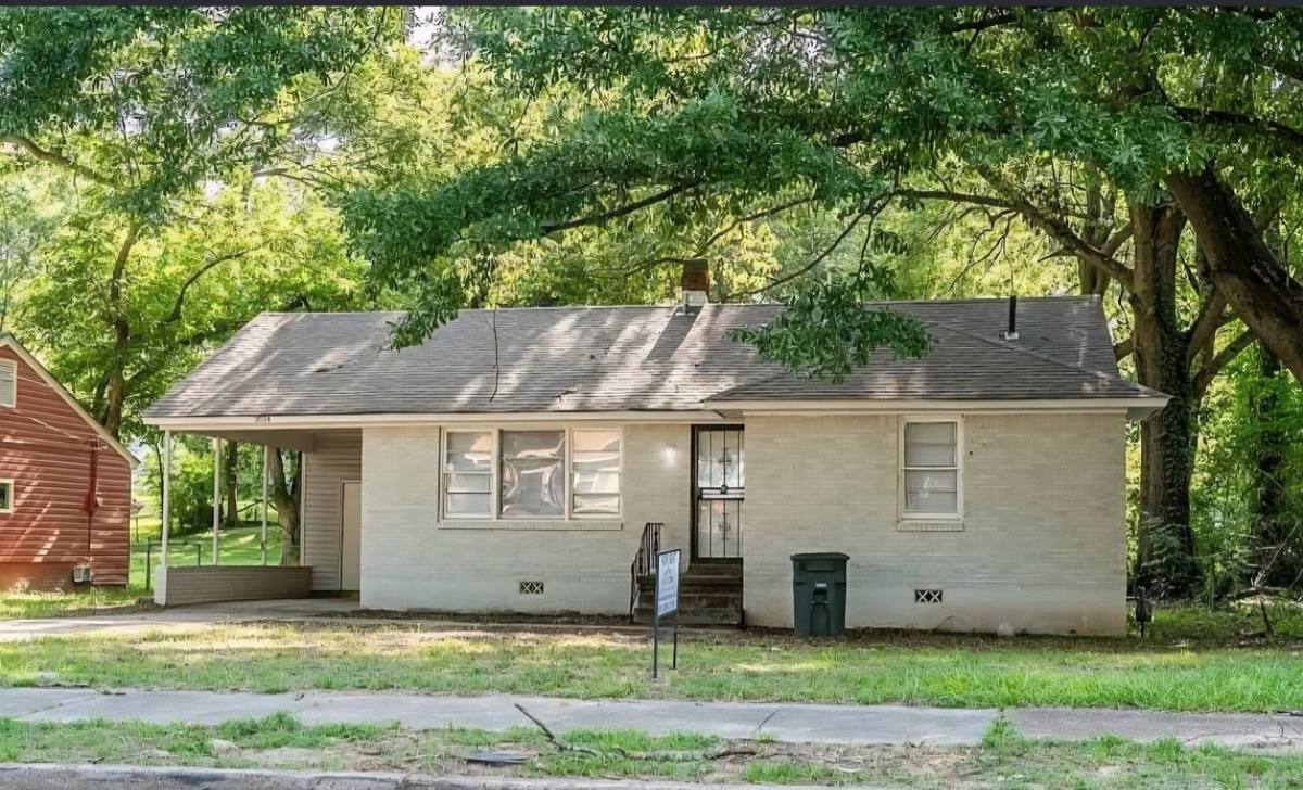 House for rent at 3514 Hallbrook St, Memphis, TN 38127