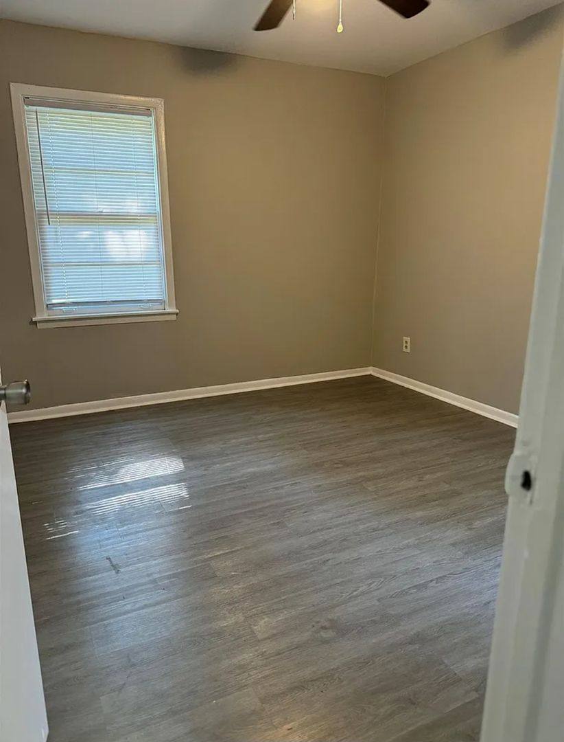 House for rent at 3514 Hallbrook St, Memphis, TN 38127