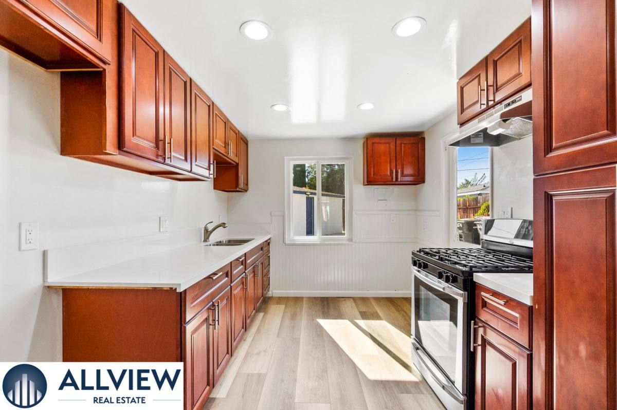 Apartment for rent at 452 S Shaffer St, Orange, CA 92866