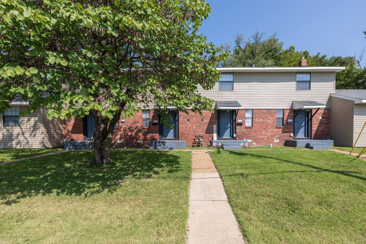 Apartment for rent at 1108 Powell St, Saint Charles, MO 63301