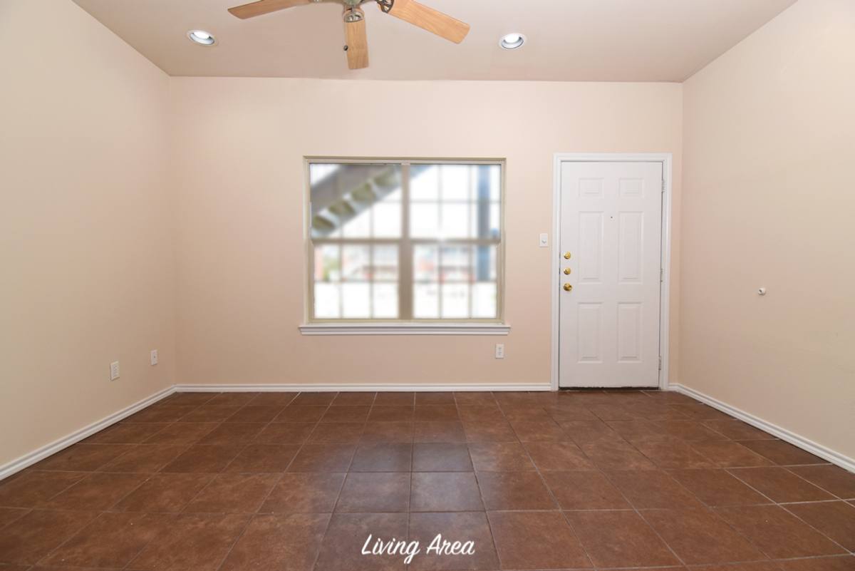 Apartment for rent at 2411 Bryan St, Commerce, TX 75428
