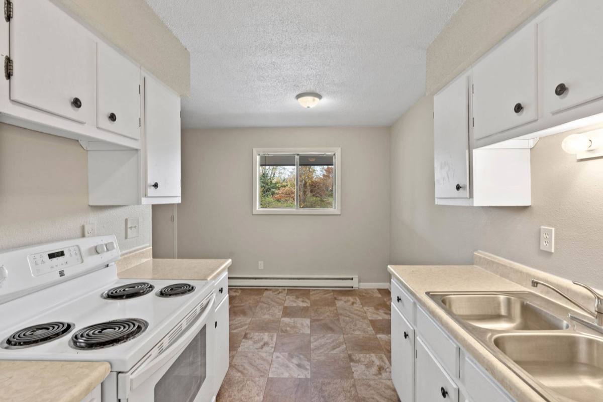 Apartment for rent at 212 Washington St, Keokuk, IA 52632