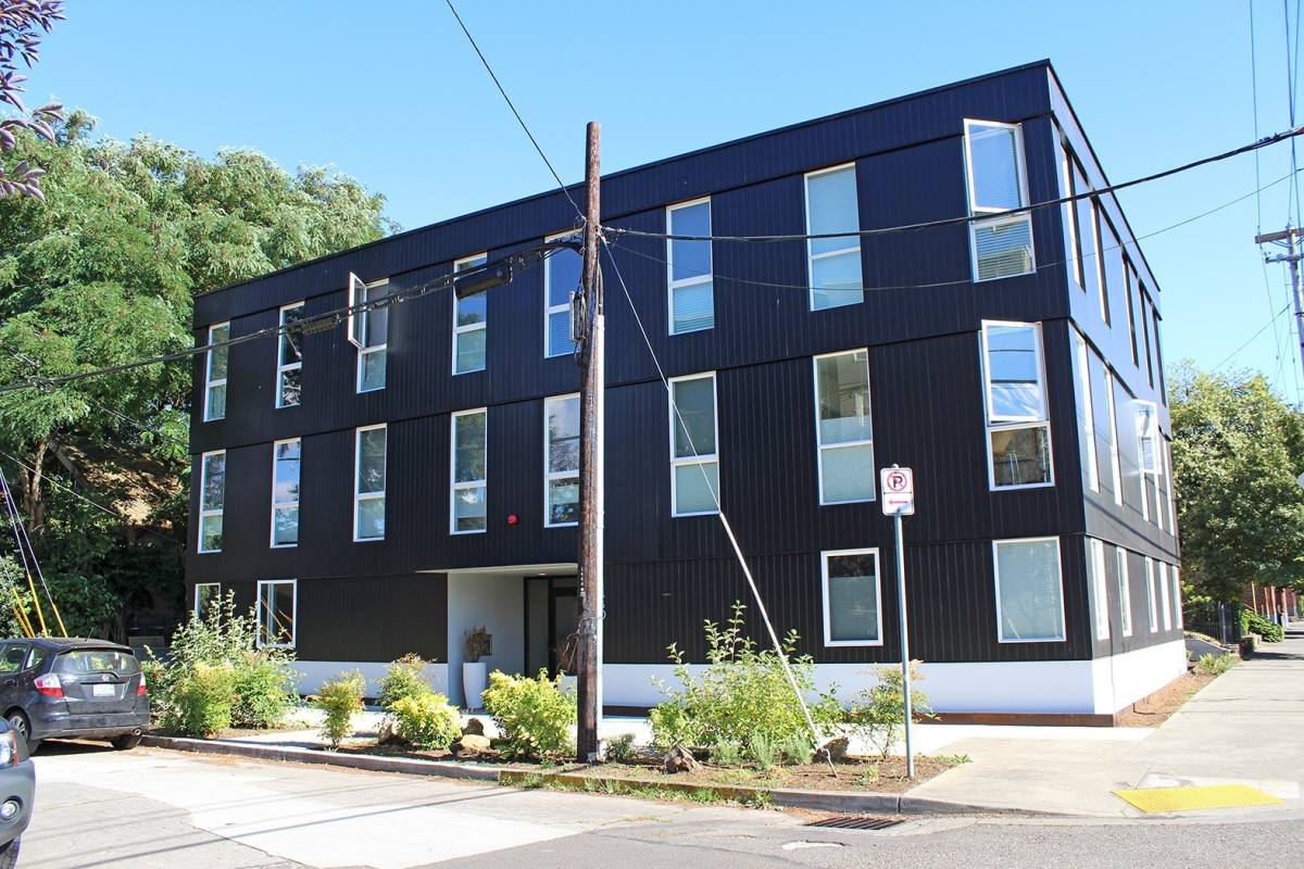Condo for rent at 1480 N Jarrett St, Portland, OR 97217