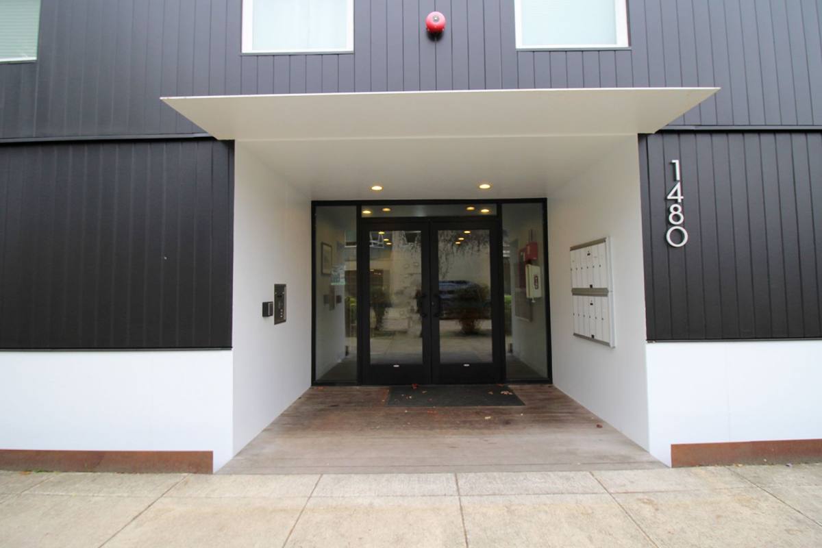 Condo for rent at 1480 N Jarrett St, Portland, OR 97217
