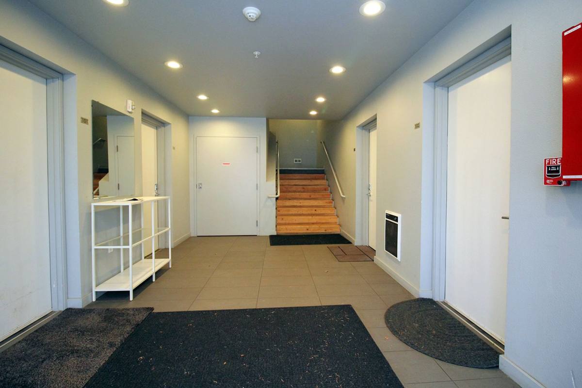 Condo for rent at 1480 N Jarrett St, Portland, OR 97217
