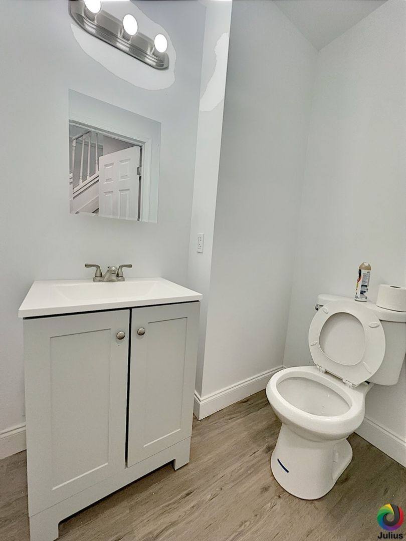 House for rent at 911 N Rose St, Baltimore, MD 21205