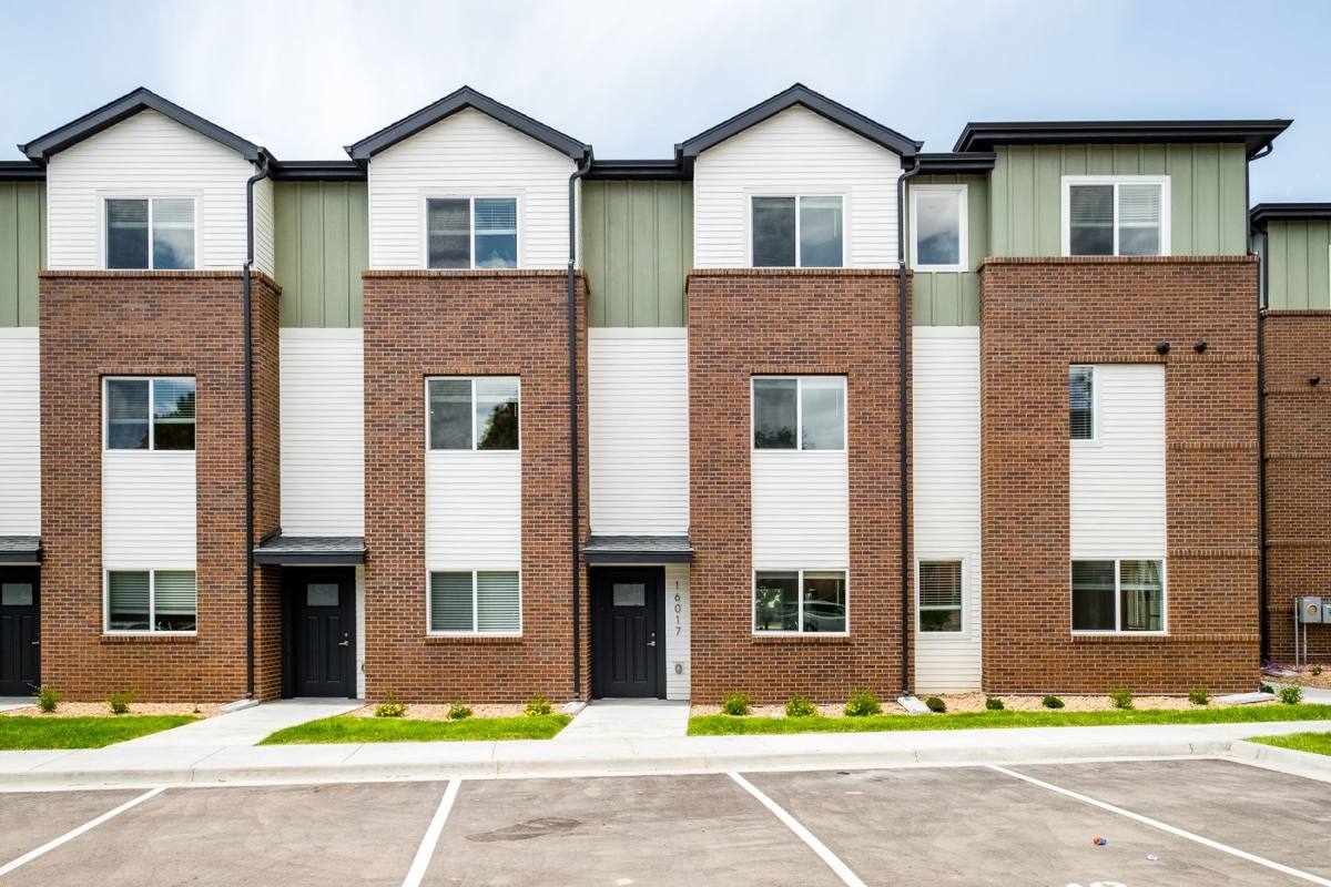 Townhouse for rent at 16001-16065 E 16th Ave, Aurora, CO 80011