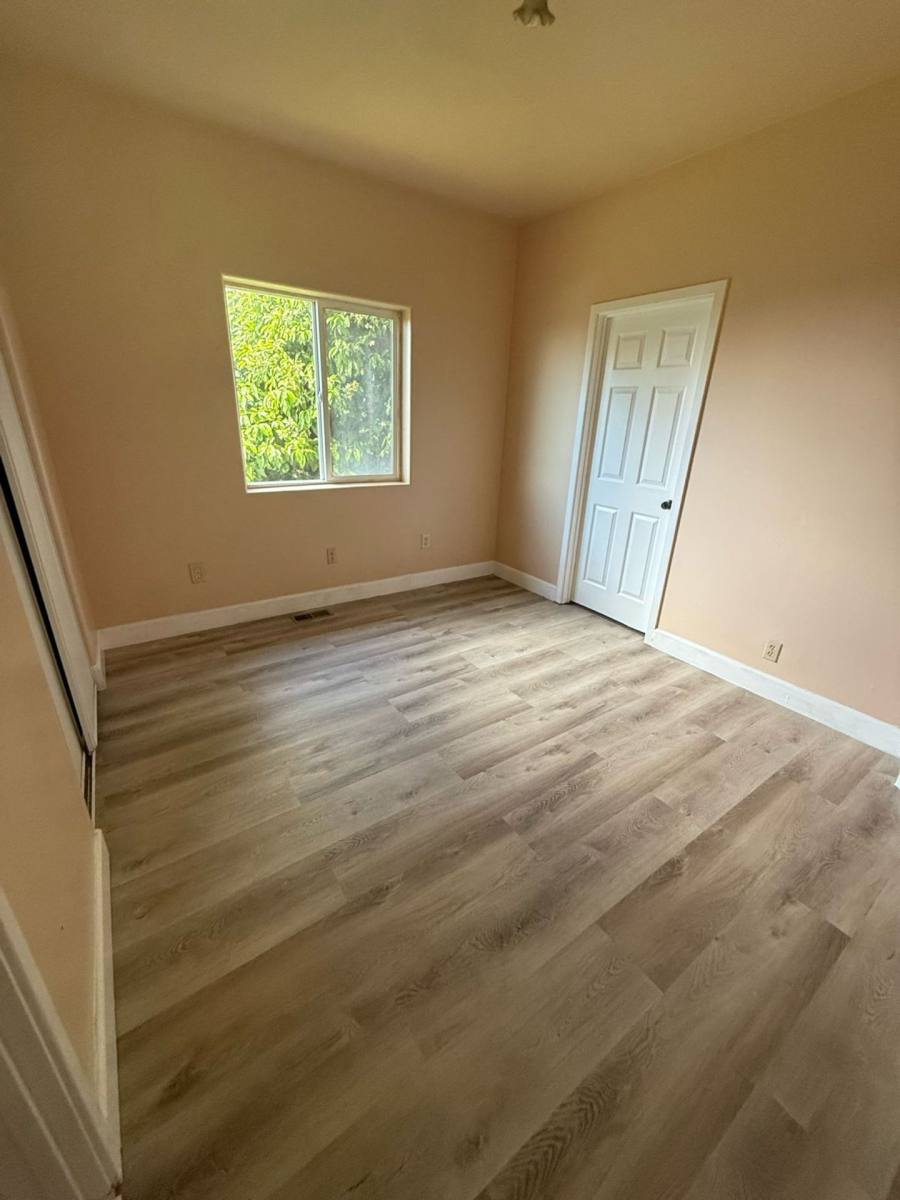 Apartment for rent at 8027 Ney Ave, Oakland, CA 94605