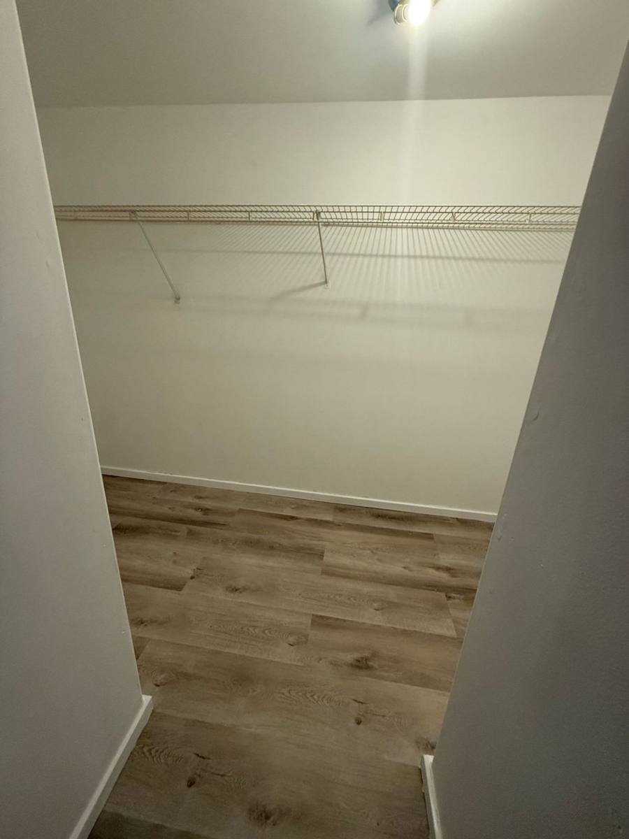 Apartment for rent at 8027 Ney Ave, Oakland, CA 94605