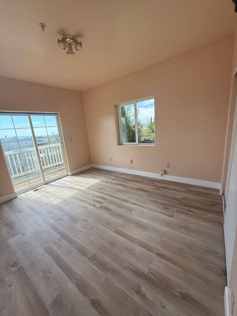 Apartment for rent at 8027 Ney Ave, Oakland, CA 94605