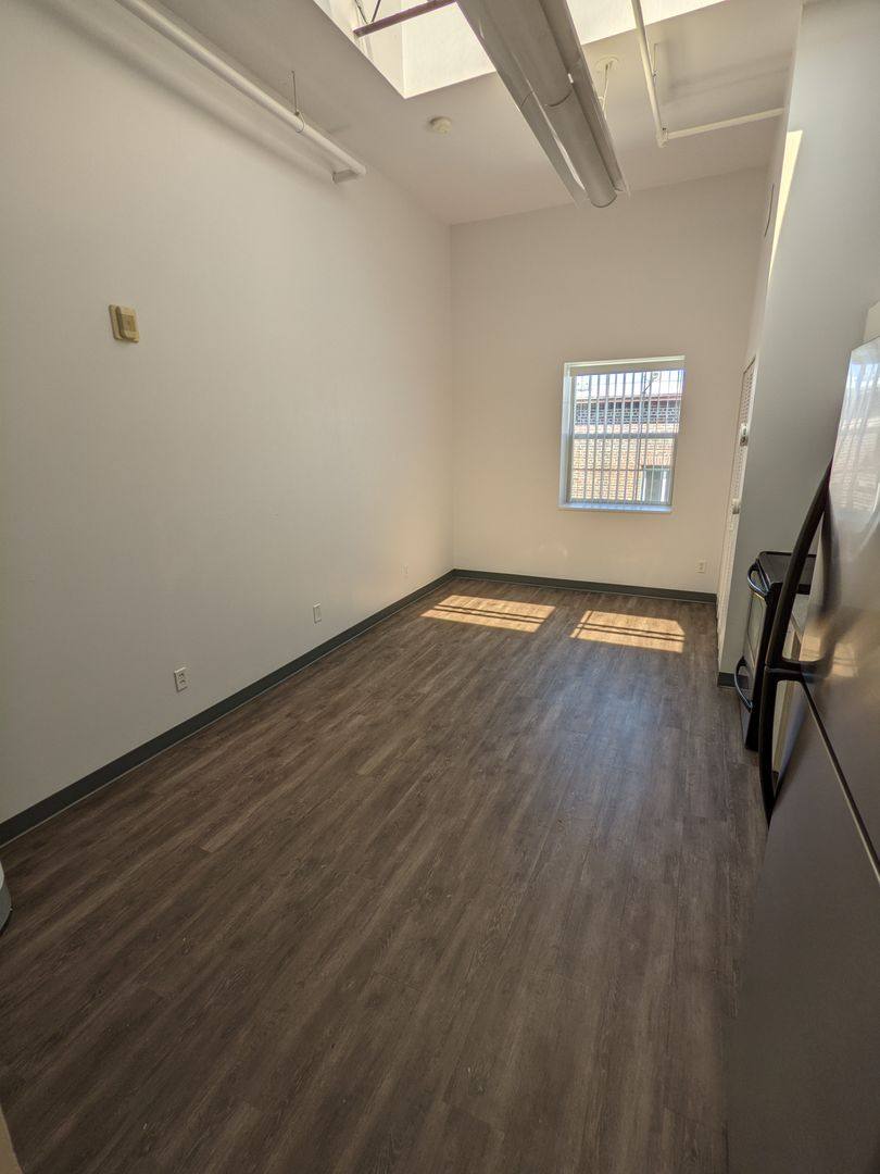 Apartment for rent at 155 Liberty St NE, Salem, OR 97301