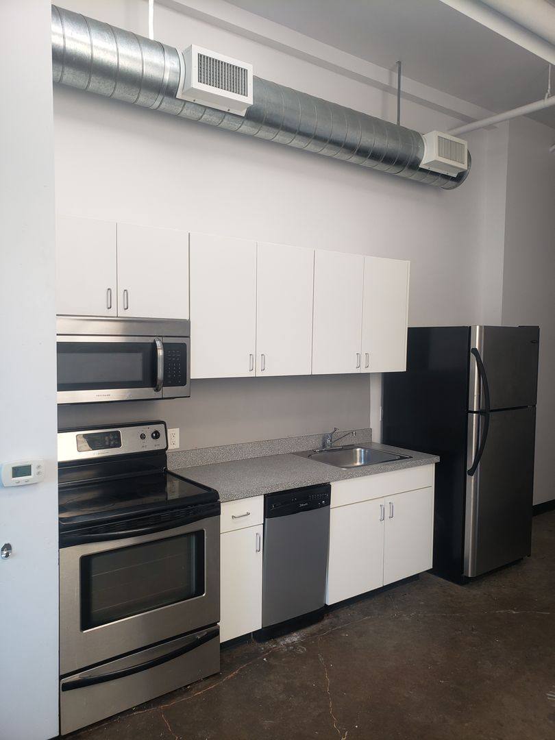 Apartment for rent at 155 Liberty St NE, Salem, OR 97301