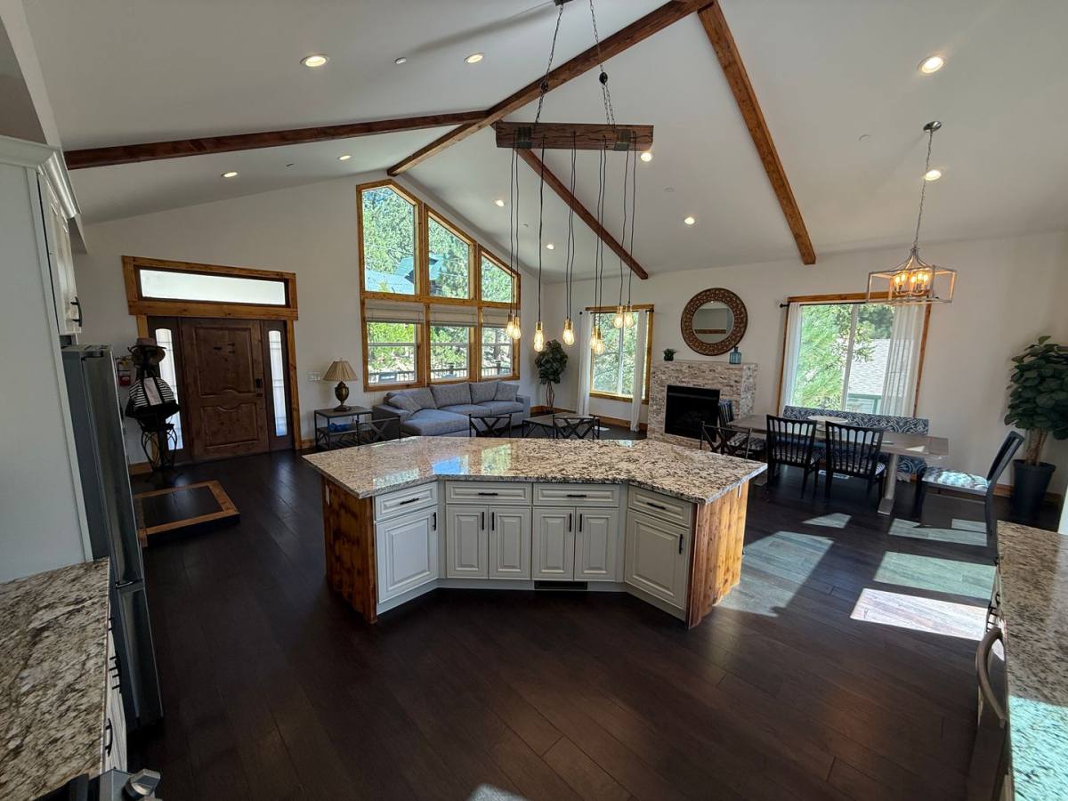 House for rent at 43837 Mendocino Dr, Big Bear Lake, CA 92315