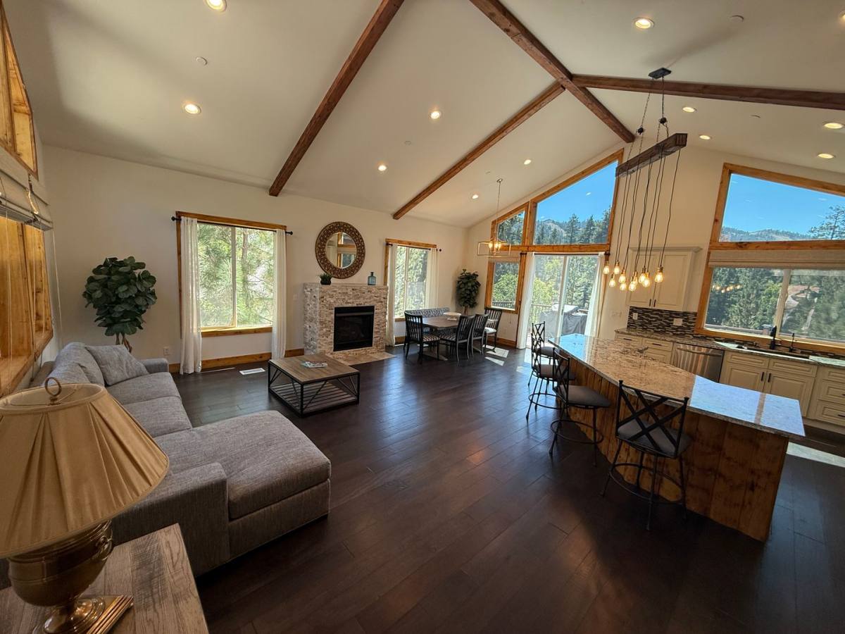 House for rent at 43837 Mendocino Dr, Big Bear Lake, CA 92315
