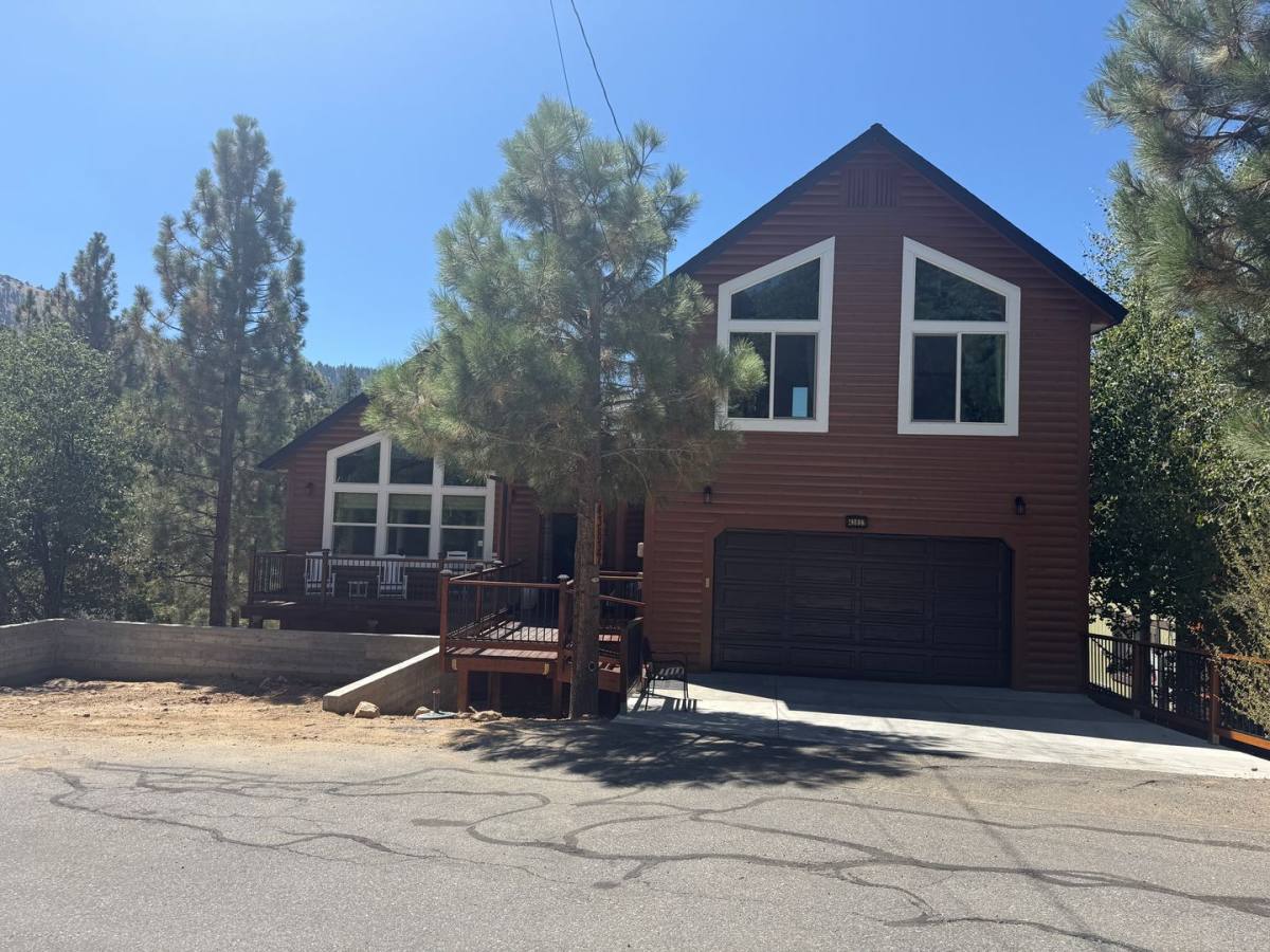House for rent at 43837 Mendocino Dr, Big Bear Lake, CA 92315
