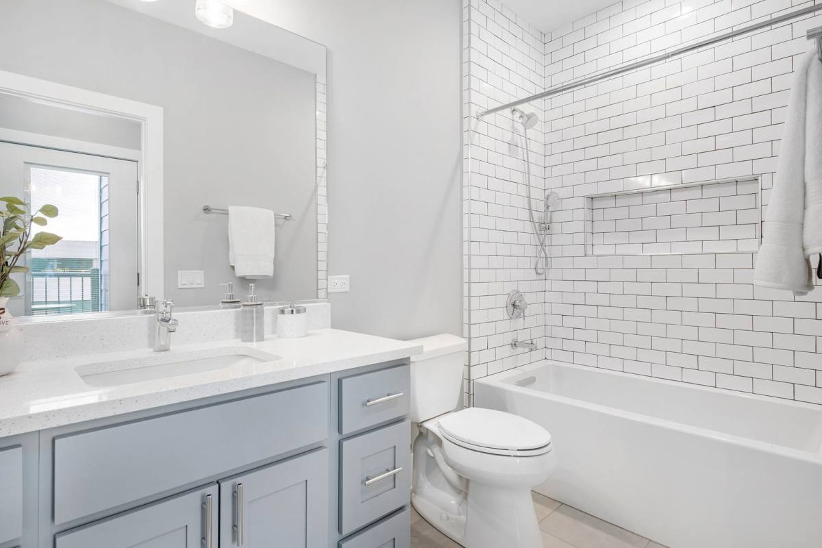 Apartment for rent at 504 Lyman Ave, Oak Park, IL 60304