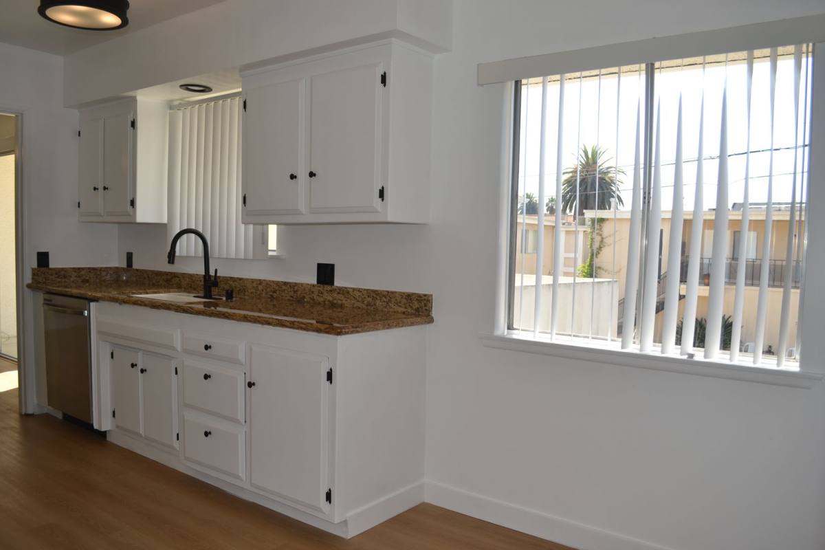 Apartment for rent at 1011 W Duarte Rd, Arcadia, CA 91007