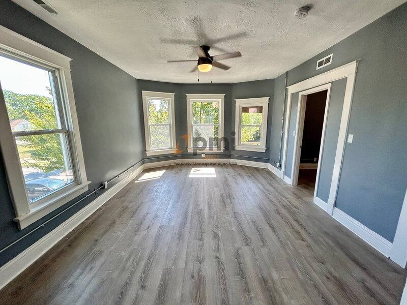 Apartment for rent at 416 E 9th St #2, Michigan City, IN 46360