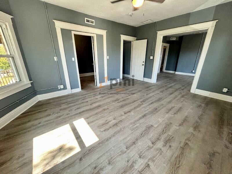 Apartment for rent at 416 E 9th St #2, Michigan City, IN 46360