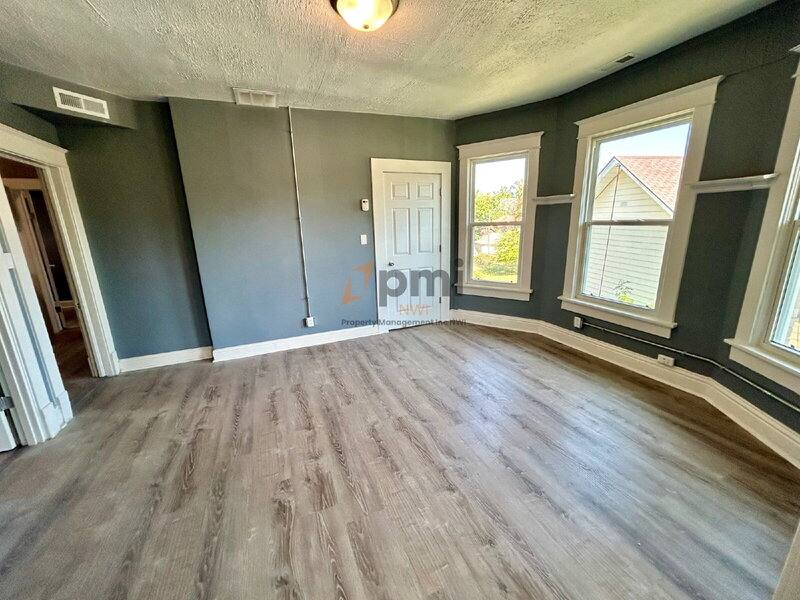 Apartment for rent at 416 E 9th St #2, Michigan City, IN 46360