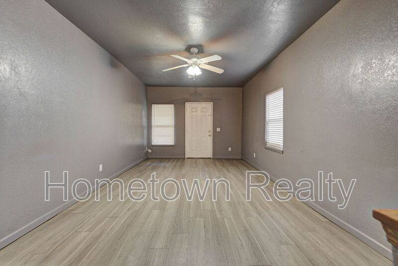 House for rent at 321 SE 25th St, Oklahoma City, OK 73129