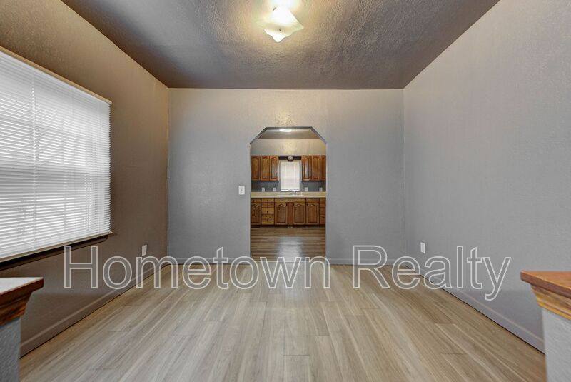 House for rent at 321 SE 25th St, Oklahoma City, OK 73129