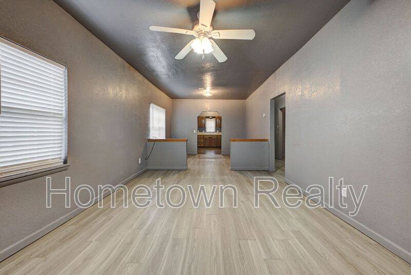 House for rent at 321 SE 25th St, Oklahoma City, OK 73129
