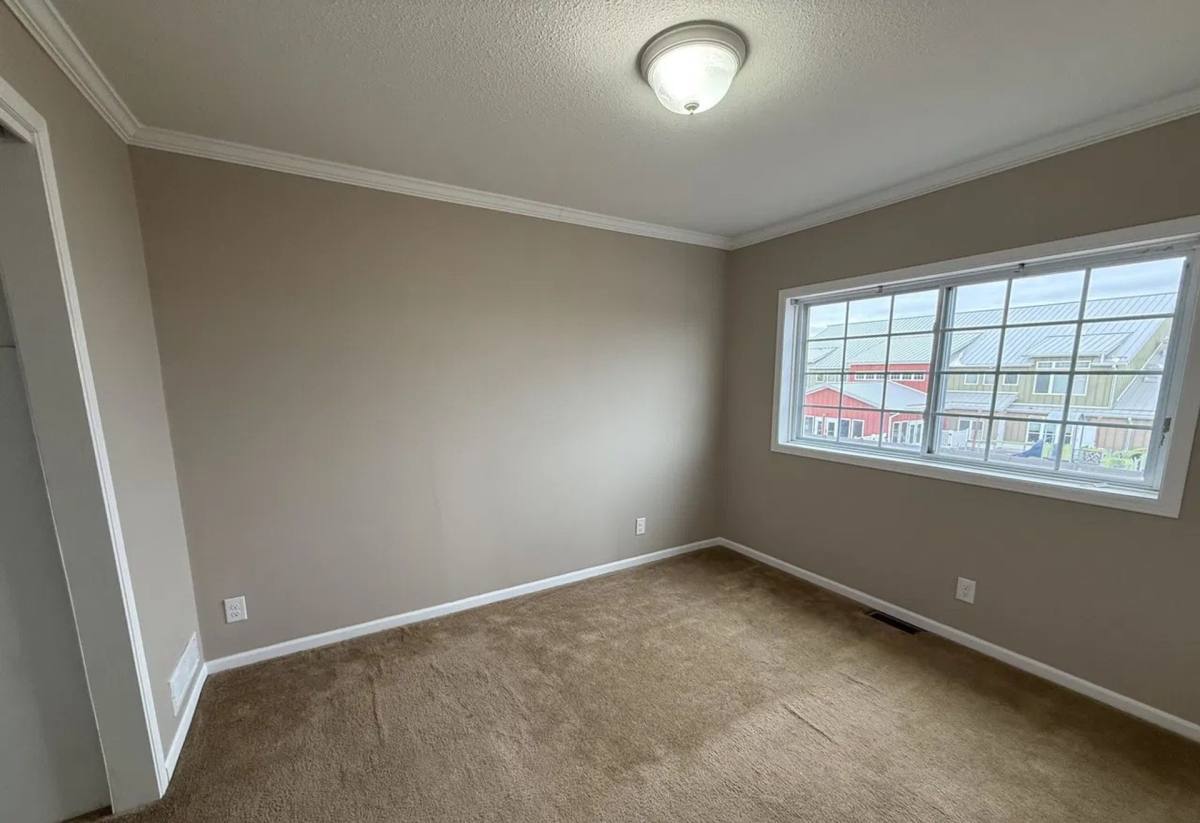 Townhouse for rent at 4th Ave SE, Watford City, ND 58854