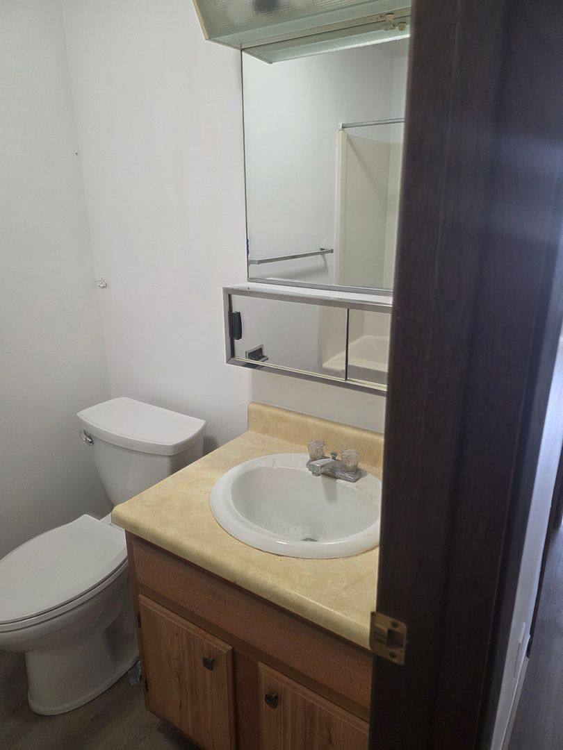 Apartment for rent at 1409 12th Ave, Belle Plaine, IA 52208