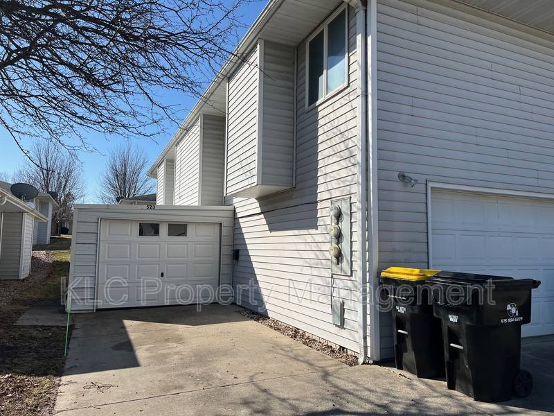 Apartment for rent at 523 S 11th St #1, Adel, IA 50003