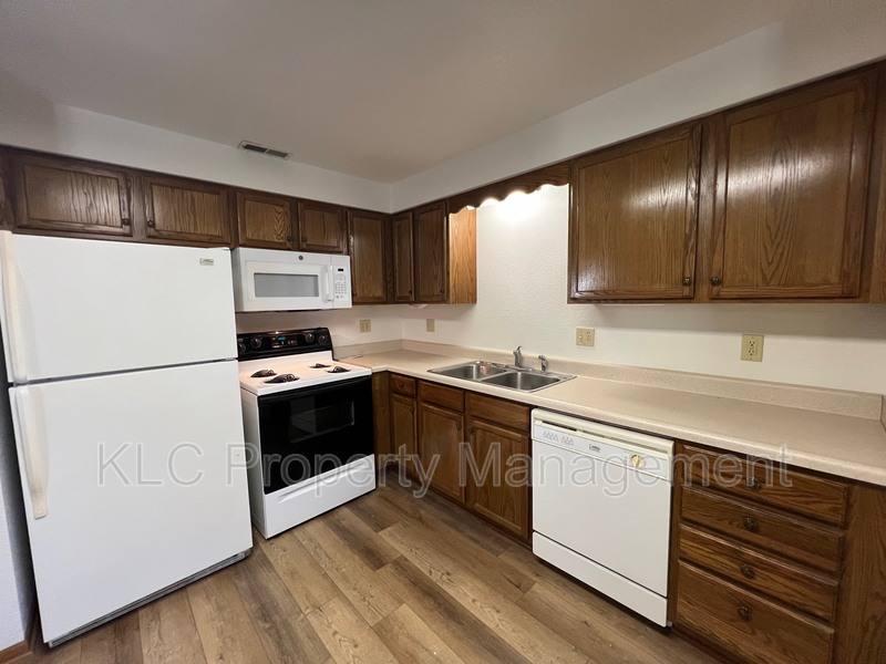 Apartment for rent at 523 S 11th St #1, Adel, IA 50003
