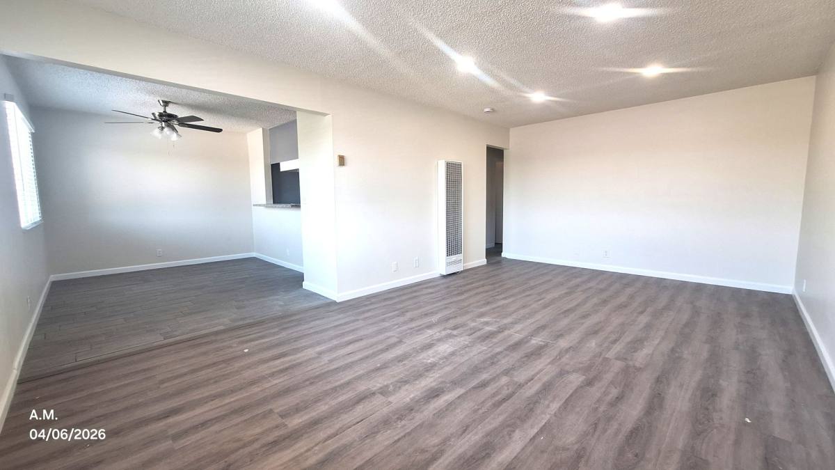 Apartment for rent at 13322 Cordary Ave, Hawthorne, CA 90250