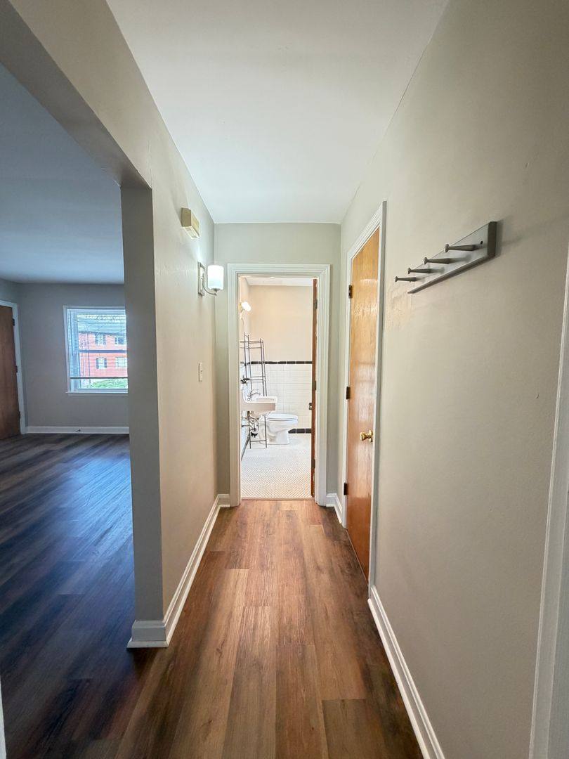 Apartment for rent at 2912 Moran Place, Louisville, KY 40206
