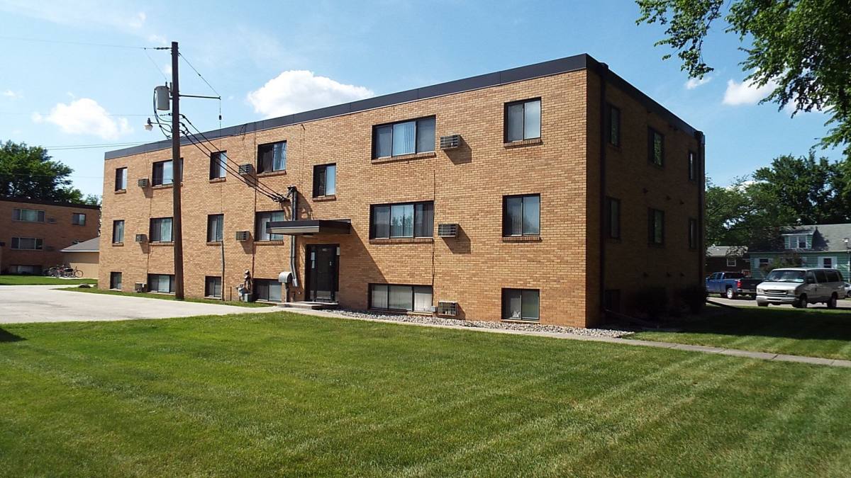Apartment for rent at 1334 9th Ave N, Fargo, ND 58102