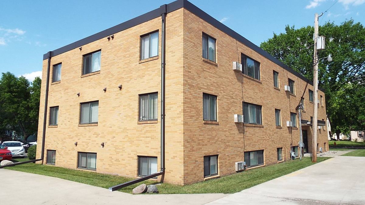 Apartment for rent at 1334 9th Ave N, Fargo, ND 58102