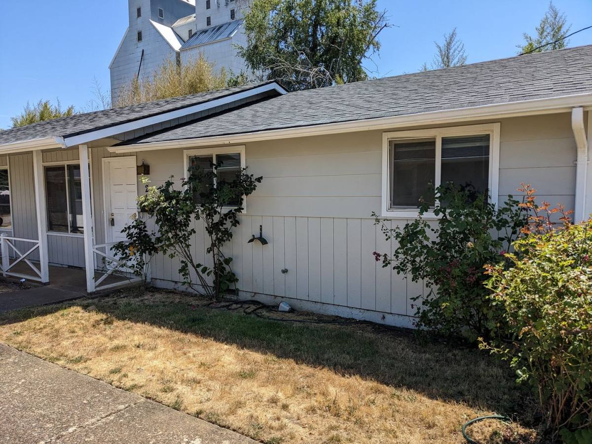 Apartment for rent at 1338 Main St, Dallas, OR 97338