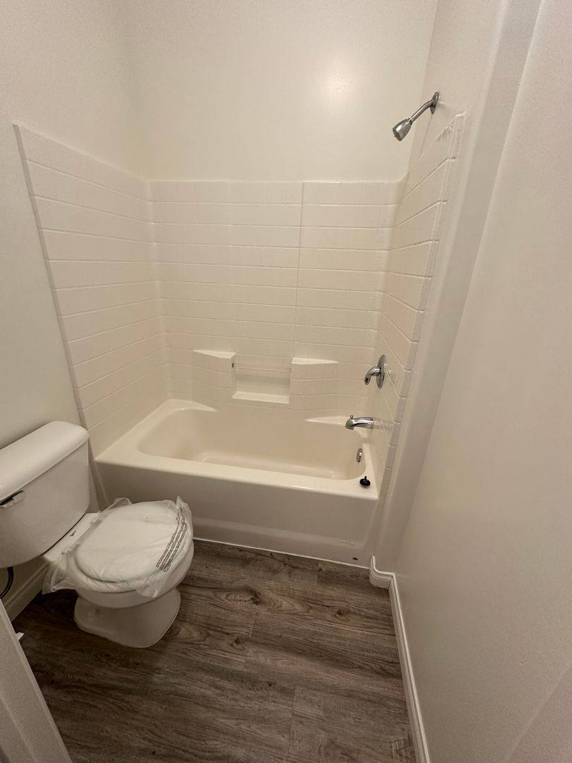 Apartment for rent at 516 Yellow Meadow Court, Bakersfield, CA 93308
