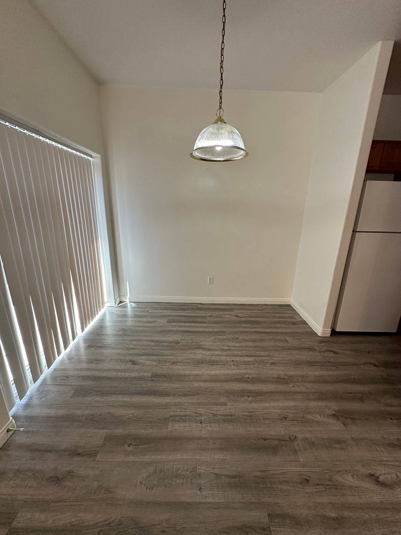 Apartment for rent at 516 Yellow Meadow Court, Bakersfield, CA 93308
