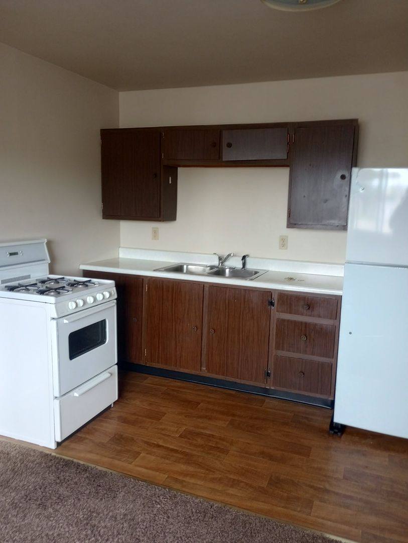 Apartment for rent at 3625 10th St, Menominee, MI 49858